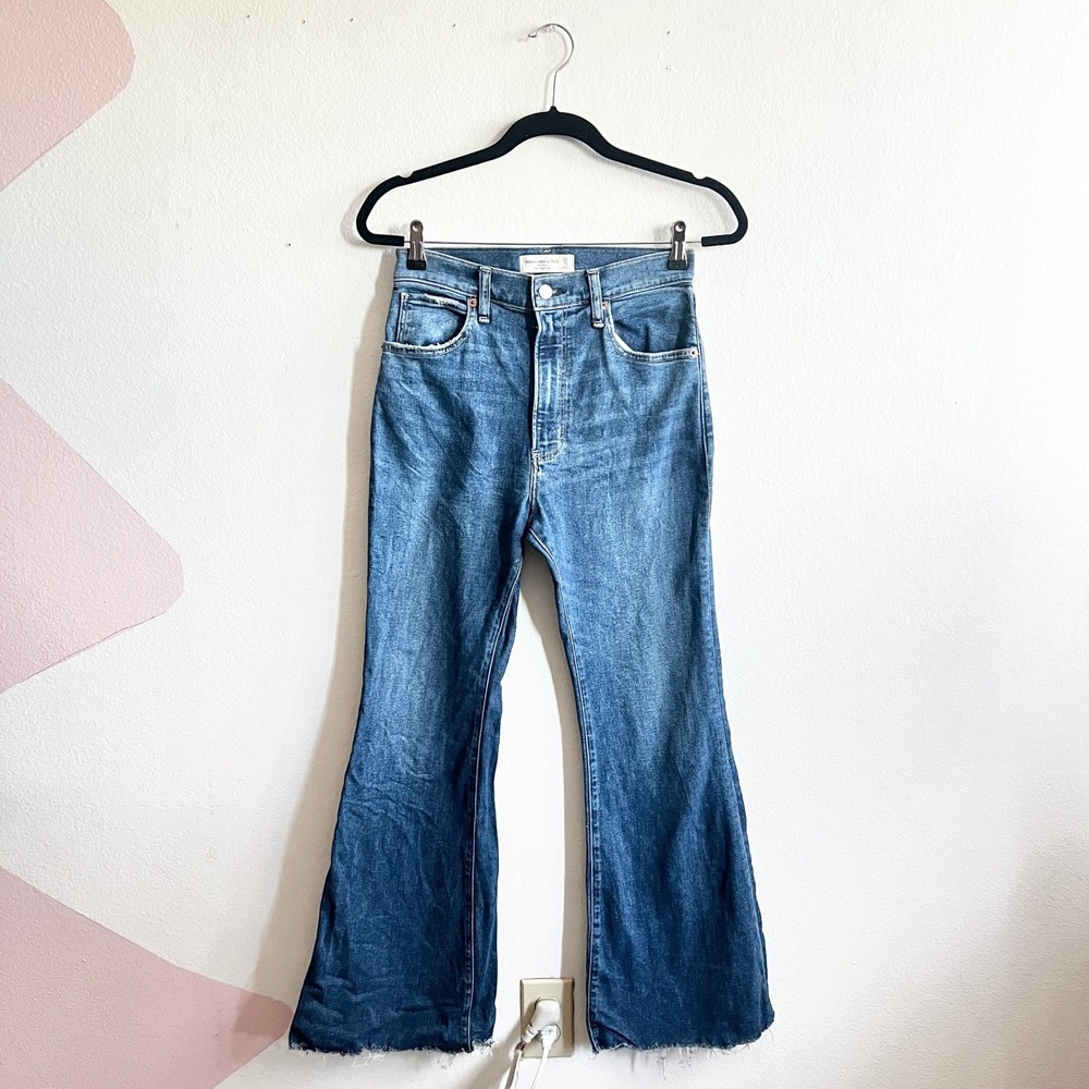 Abercrombie & Fitch The Flare Ultra High Rise Women's Size 27 / 4S Denim Jeans